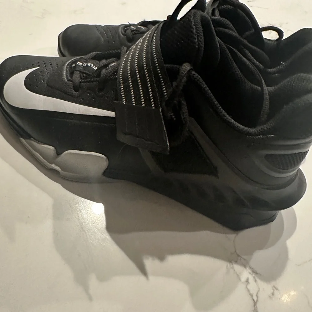 Nike Lifters Women’s 9.5 / Men’s 8 - Picture 5 of 16